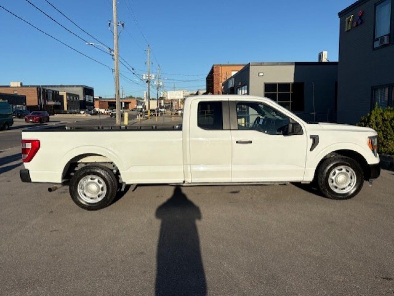 2022 Ford F-150 XL SuperCab 8' Box BEST DEAL IN CANADA-WE FINANCE! Photo