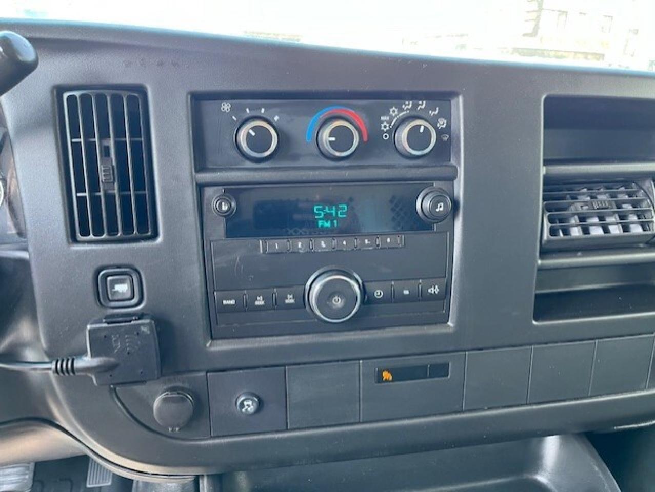 2011 GMC Savana Cargo Van 1500 V6-DIVIDER-SHELVES-NO WINDOW-NEW BRAKES/TIRES Photo