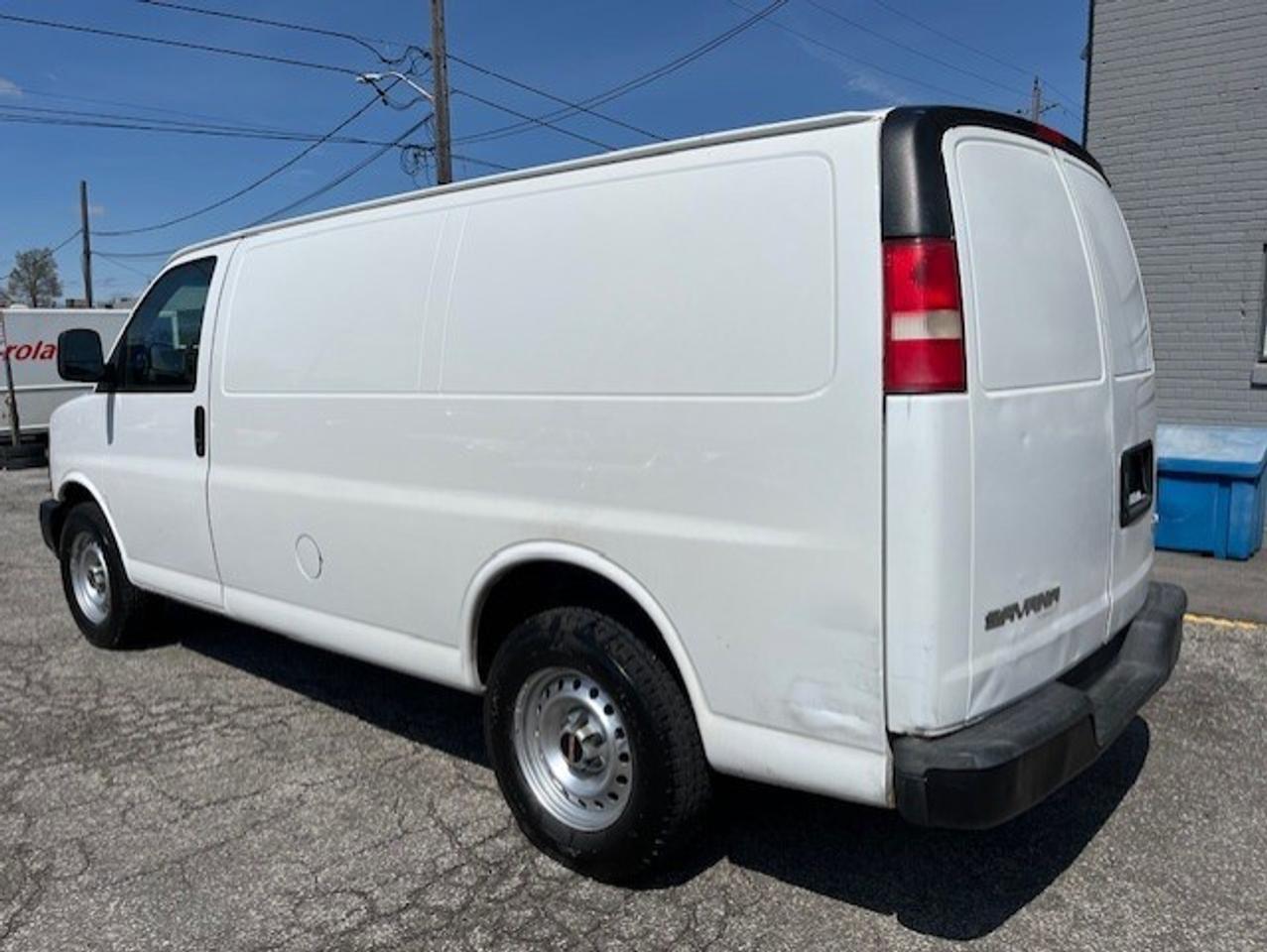 2011 GMC Savana Cargo Van 1500 V6-DIVIDER-SHELVES-NO WINDOW-NEW BRAKES/TIRES Photo