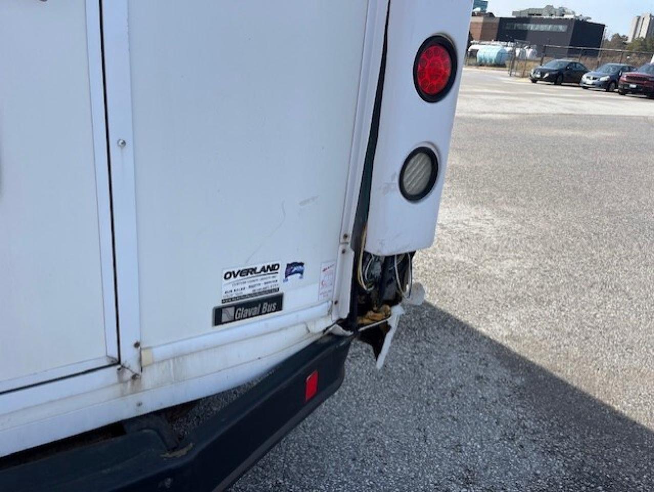 2014 GMC Savana 4500 Van 177 **YORK UNIVERSITY SHUTTLE BUS** Photo