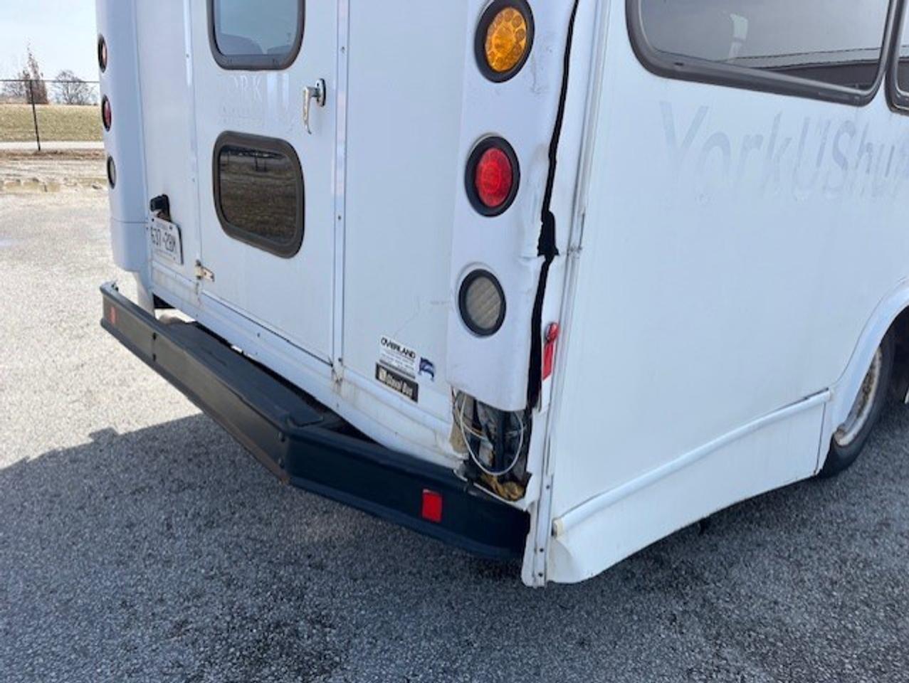 2014 GMC Savana 4500 Van 177 **YORK UNIVERSITY SHUTTLE BUS** Photo