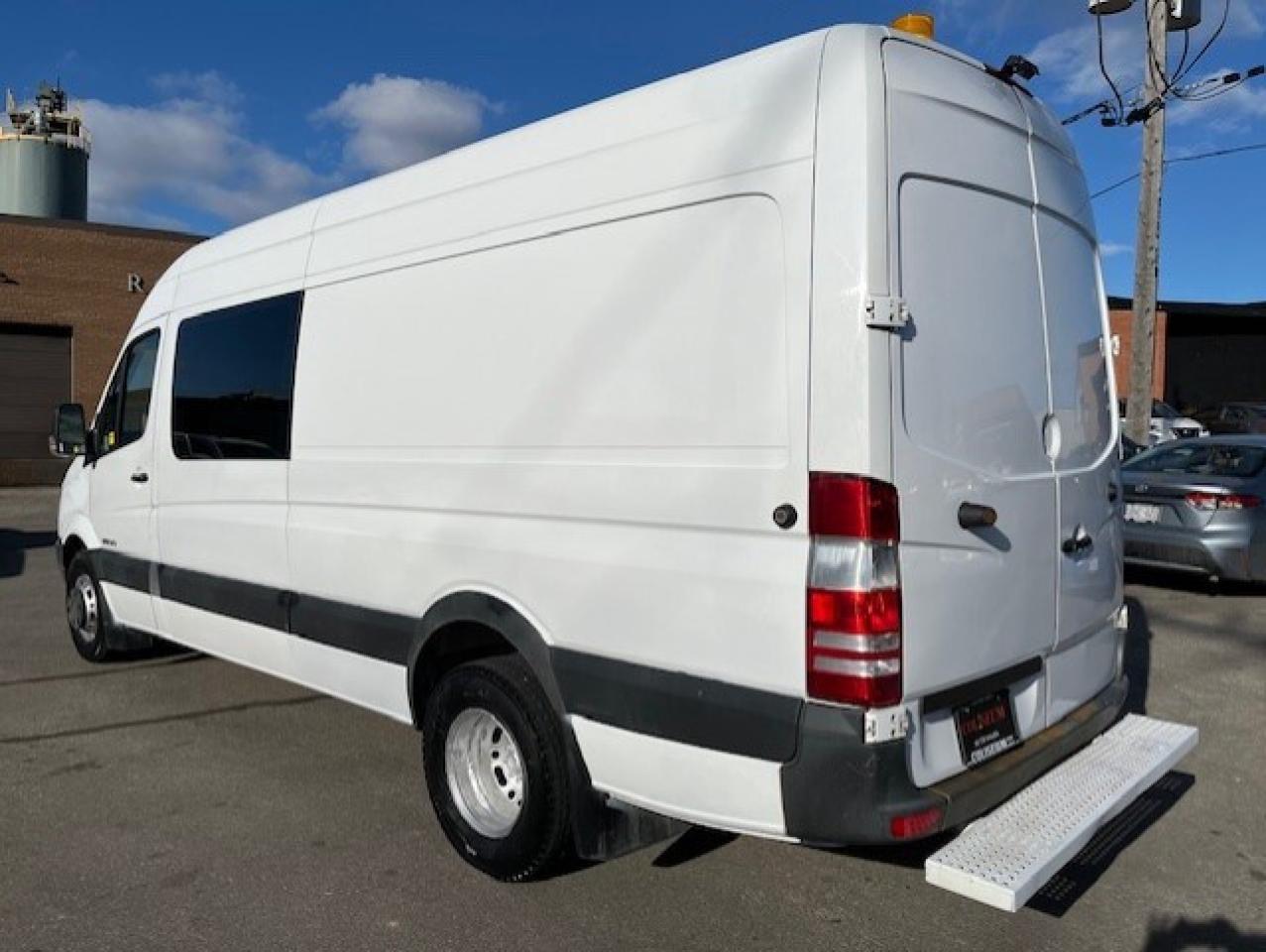 2009 Dodge Sprinter 3500 DUALLY RAISED ROOF 170WB **1 OWNER-ONLY 85,000KM** Photo