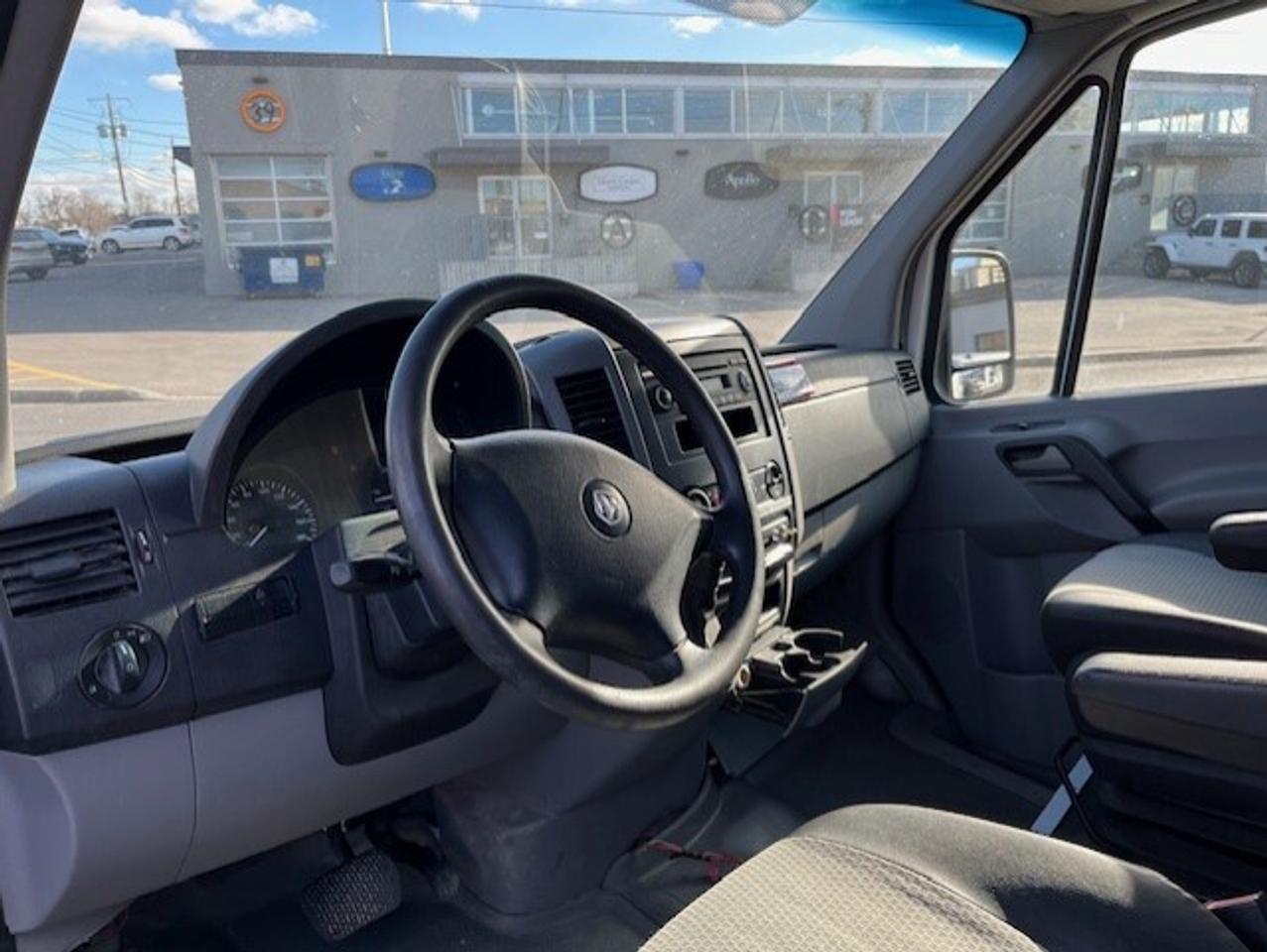 2009 Dodge Sprinter 3500 DUALLY RAISED ROOF 170WB **1 OWNER-ONLY 85,000KM** Photo