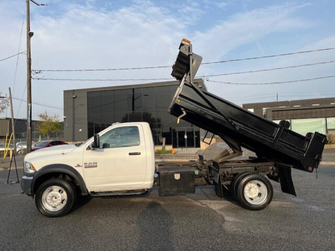 2013 RAM 5500 ONLY 79KM-6.7L CUMMINS DIESEL-11' DUMP BOX-CAMERA Photo2