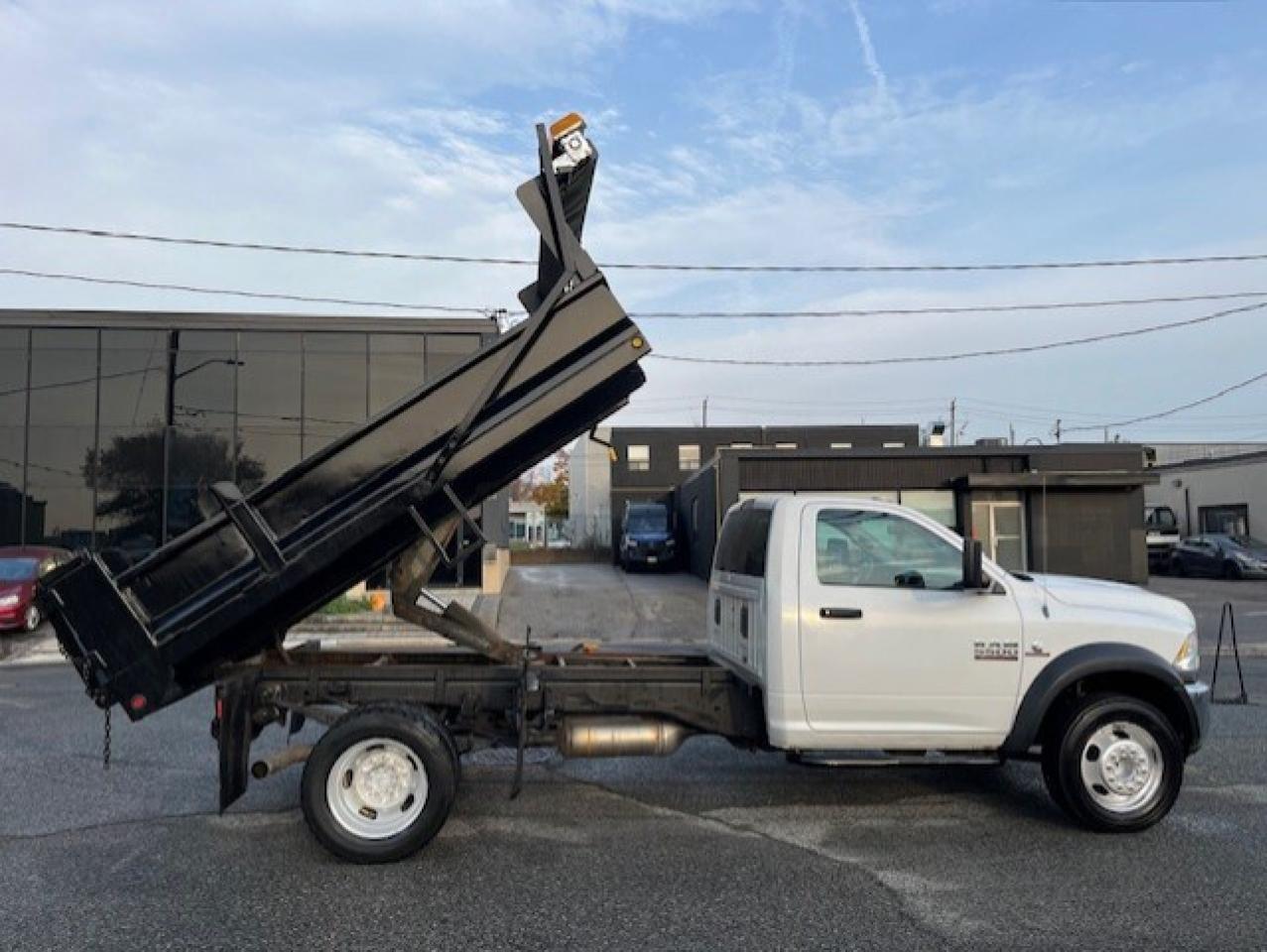 2013 RAM 5500 ONLY 79KM-6.7L CUMMINS DIESEL-11' DUMP BOX-CAMERA Photo
