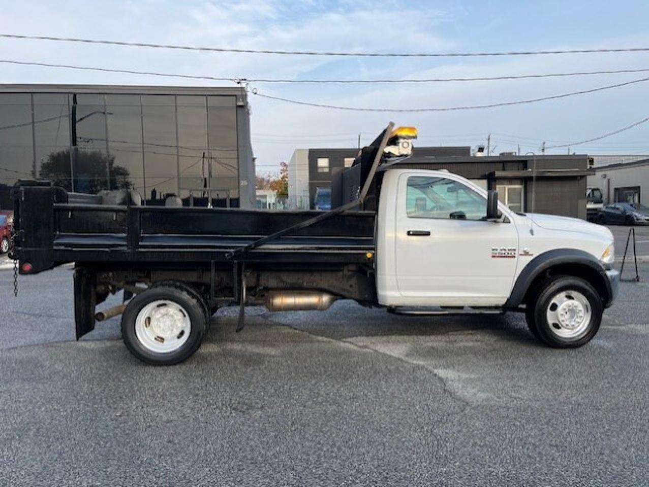 2013 RAM 5500 ONLY 79KM-6.7L CUMMINS DIESEL-11' DUMP BOX-CAMERA Photo