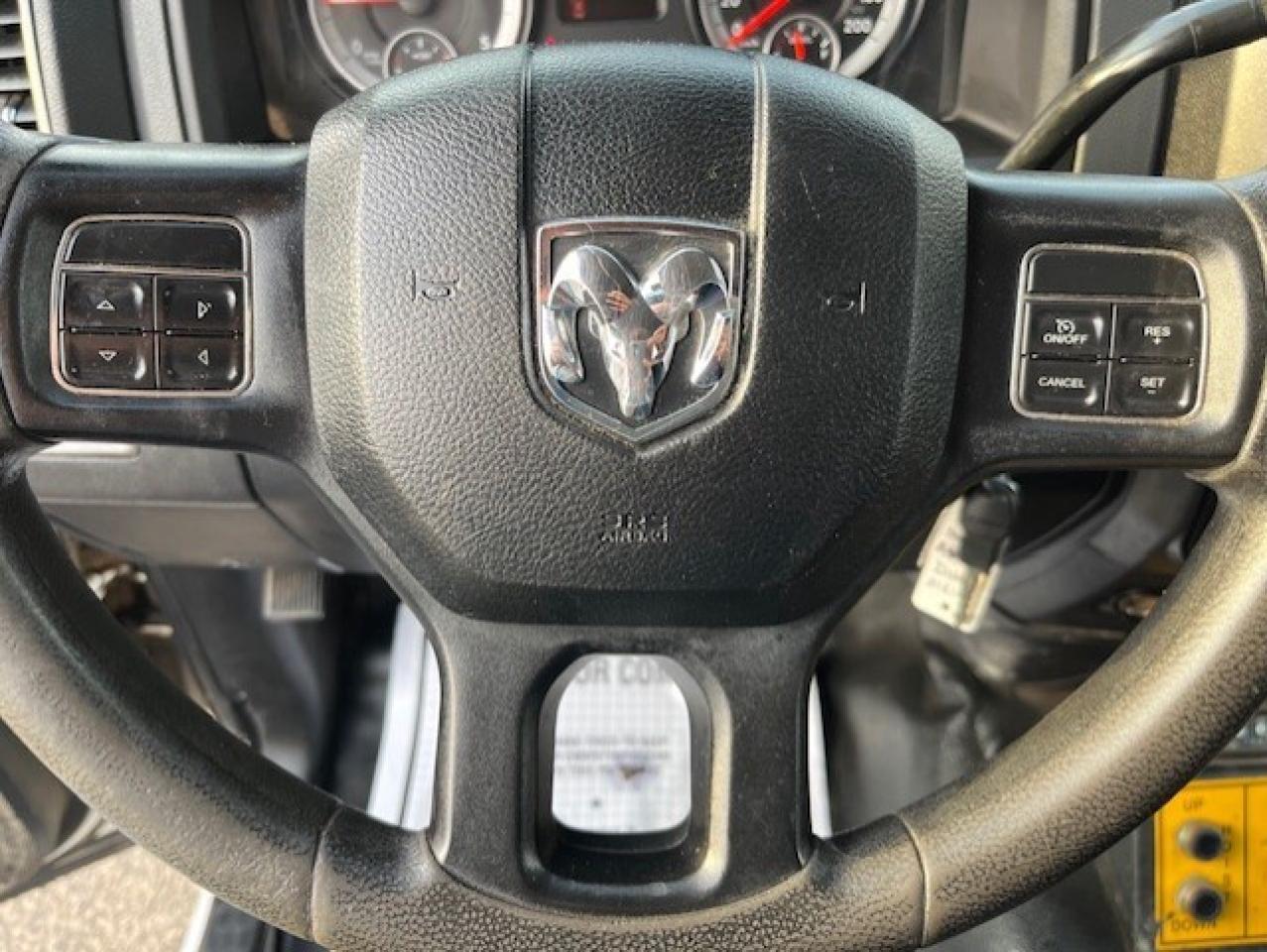 2013 RAM 5500 ONLY 79KM-6.7L CUMMINS DIESEL-11' DUMP BOX-CAMERA Photo
