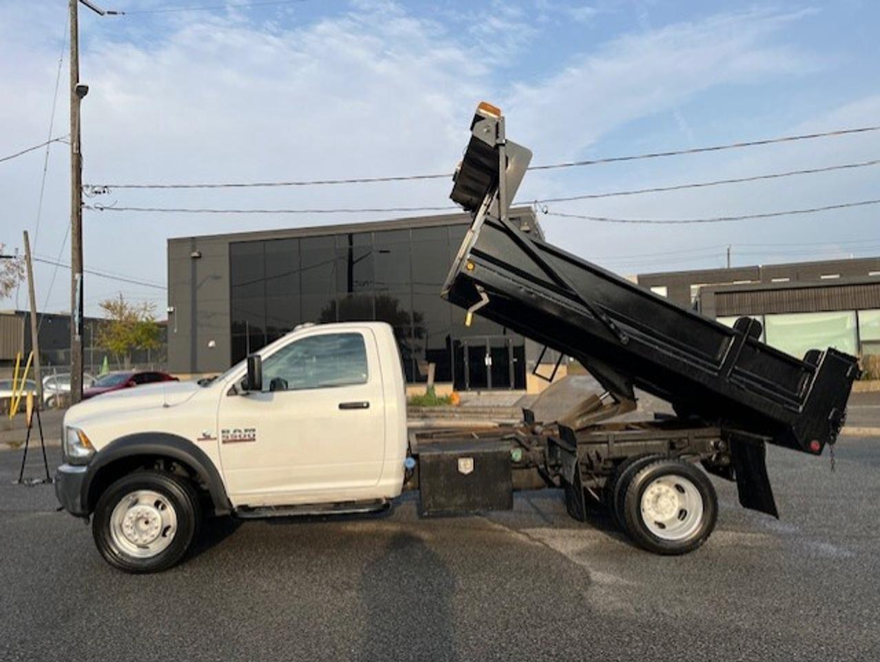 2013 RAM 5500 ONLY 79KM-6.7L CUMMINS DIESEL-11' DUMP BOX-CAMERA Photo2