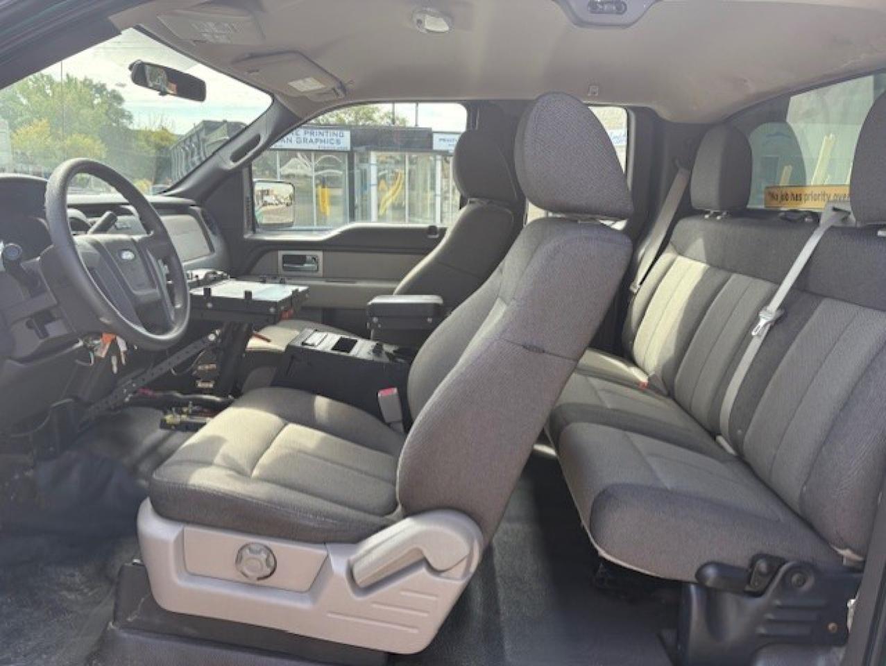 2010 Ford F-150 1 OWNER-5.4L V8-LEER CAP-NEW BRAKES-CERTIFIED!! Photo