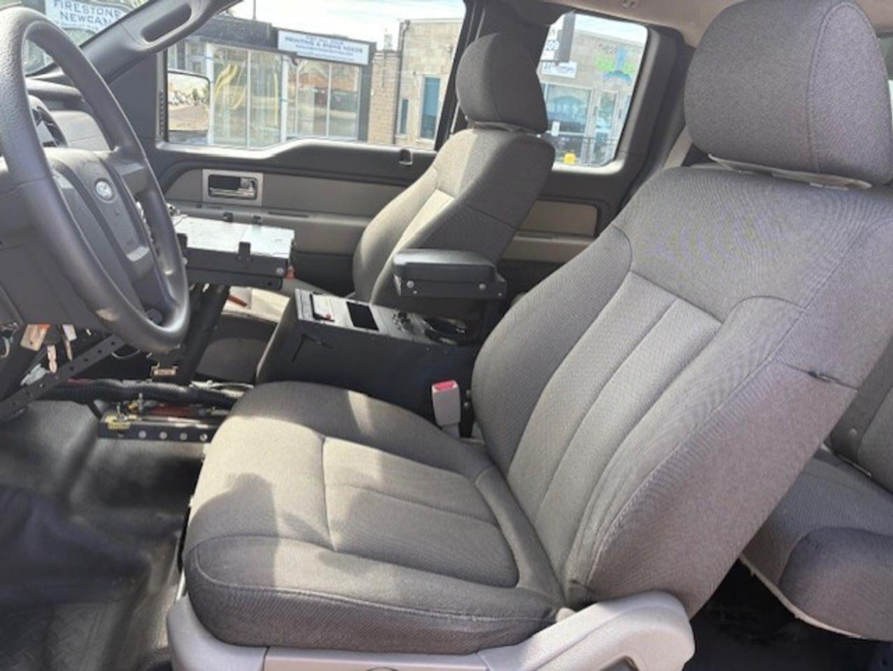 2010 Ford F-150 1 OWNER-5.4L V8-LEER CAP-NEW BRAKES-CERTIFIED!! Photo