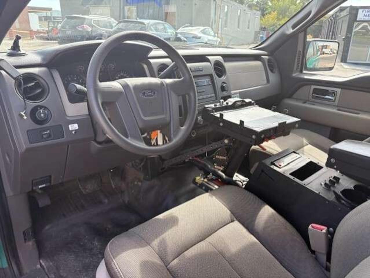 2010 Ford F-150 1 OWNER-5.4L V8-LEER CAP-NEW BRAKES-CERTIFIED!! Photo