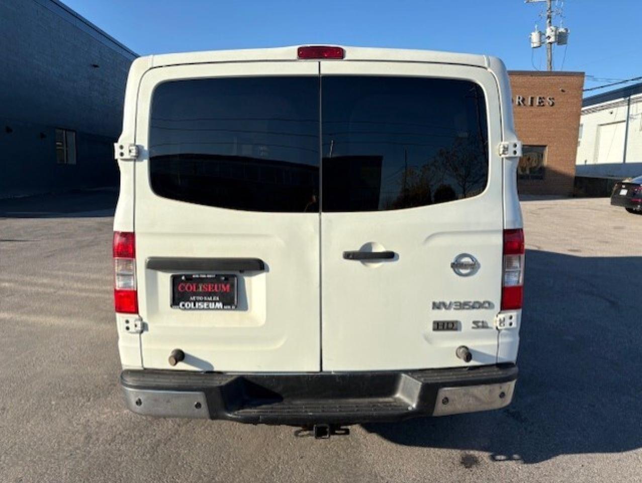 2016 Nissan NV 3500 SL HD 12 PASSENGER-CAM-NAV-LEATHER-HTD SEATS Photo