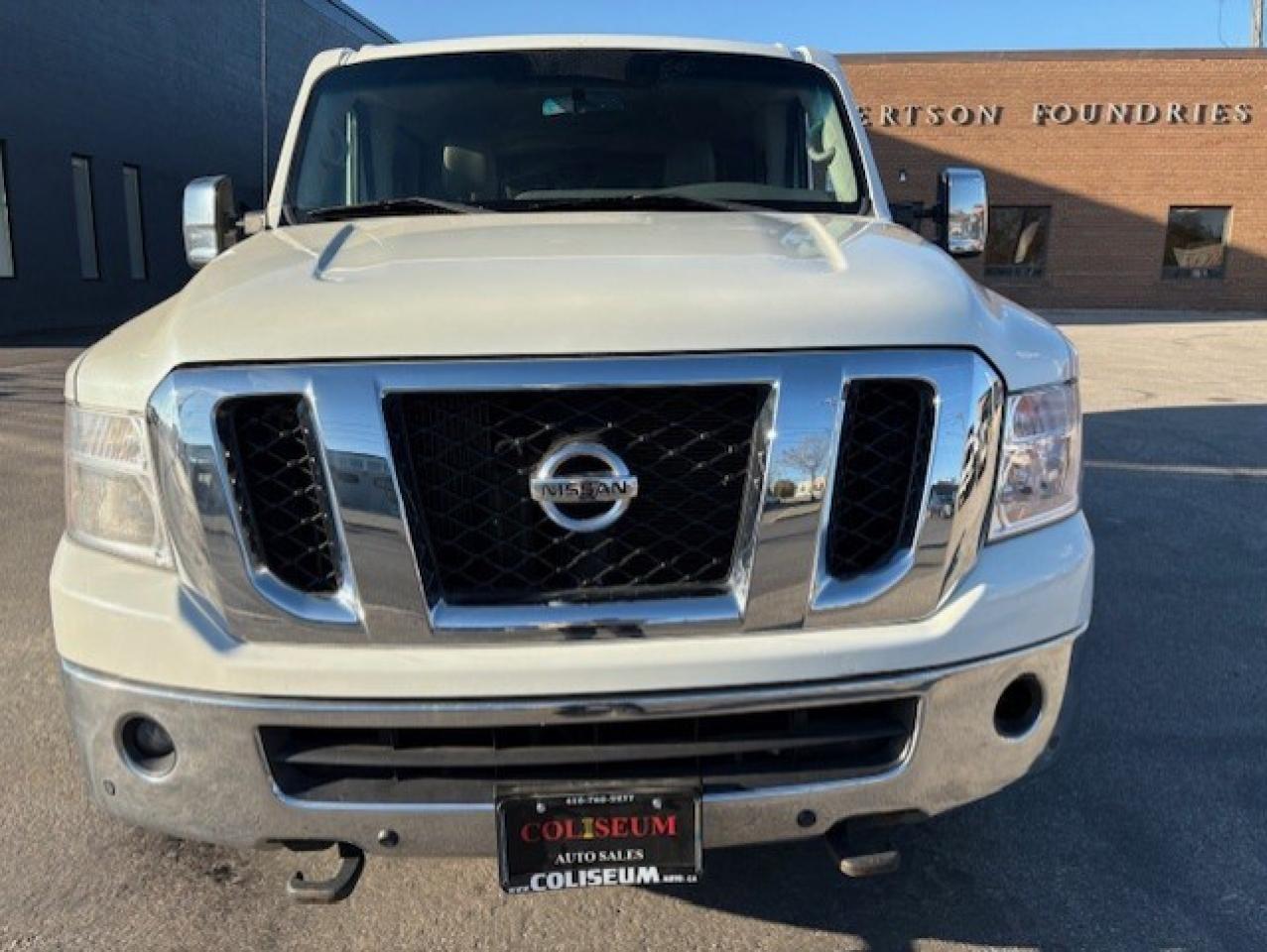 2016 Nissan NV 3500 SL HD 12 PASSENGER-CAM-NAV-LEATHER-HTD SEATS Photo