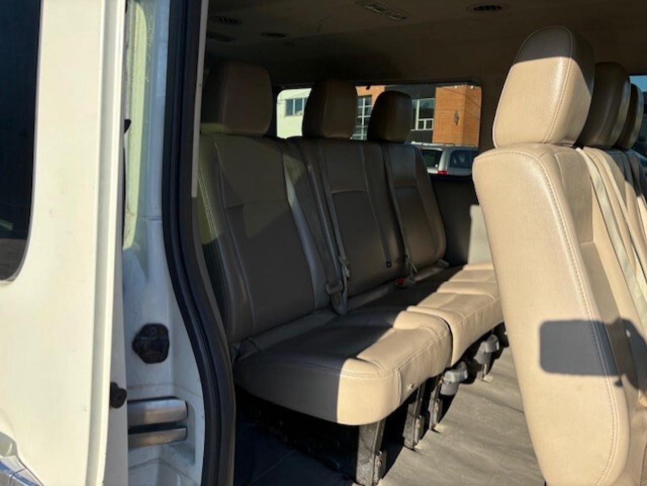 2016 Nissan NV 3500 SL HD 12 PASSENGER-CAM-NAV-LEATHER-HTD SEATS Photo