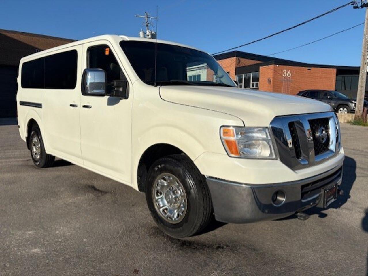 2016 Nissan NV 3500 SL HD 12 PASSENGER-CAM-NAV-LEATHER-HTD SEATS Photo