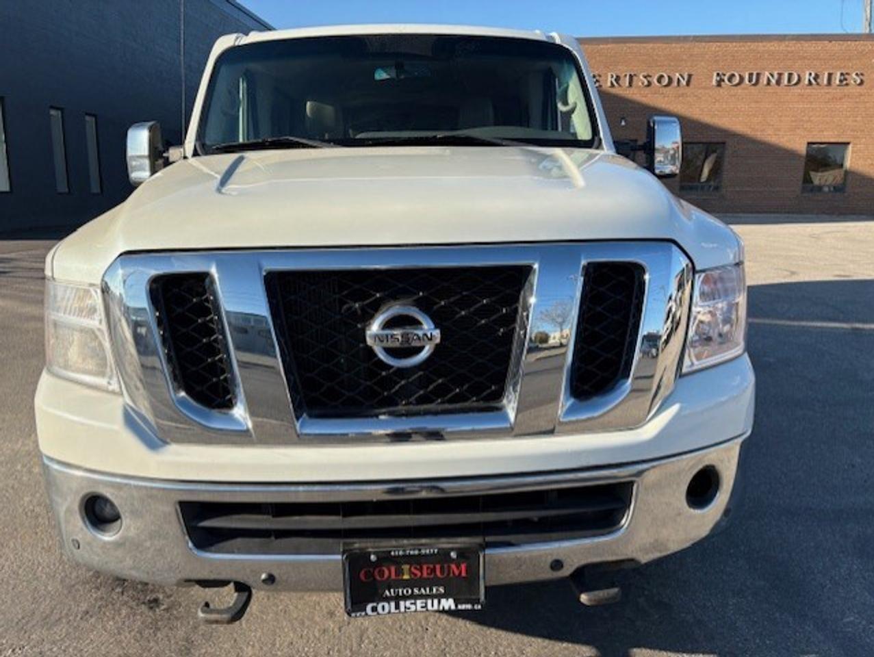 2016 Nissan NV 3500 SL HD 12 PASSENGER-CAM-NAV-LEATHER-HTD SEATS Photo