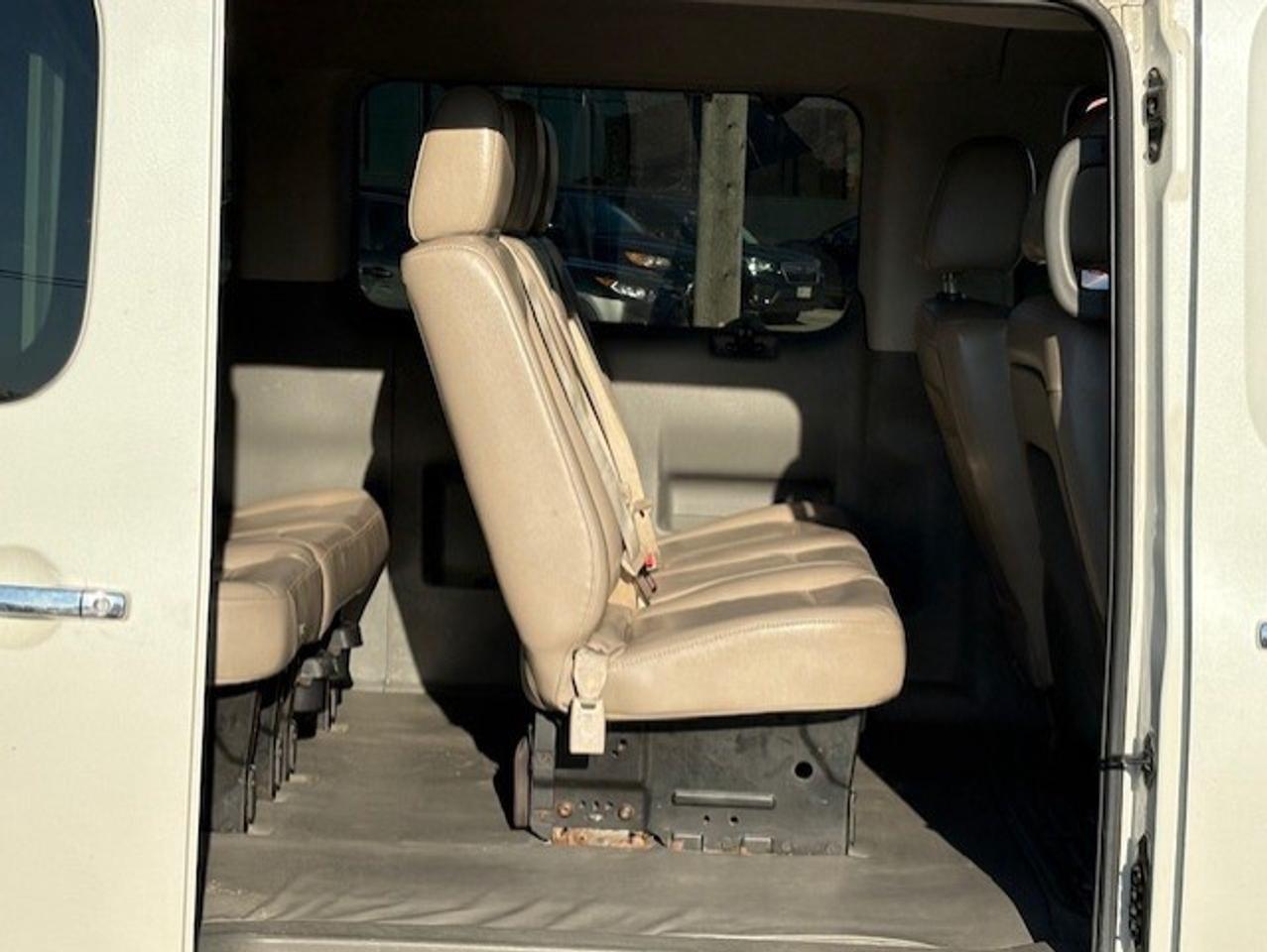 2016 Nissan NV 3500 SL HD 12 PASSENGER-CAM-NAV-LEATHER-HTD SEATS Photo