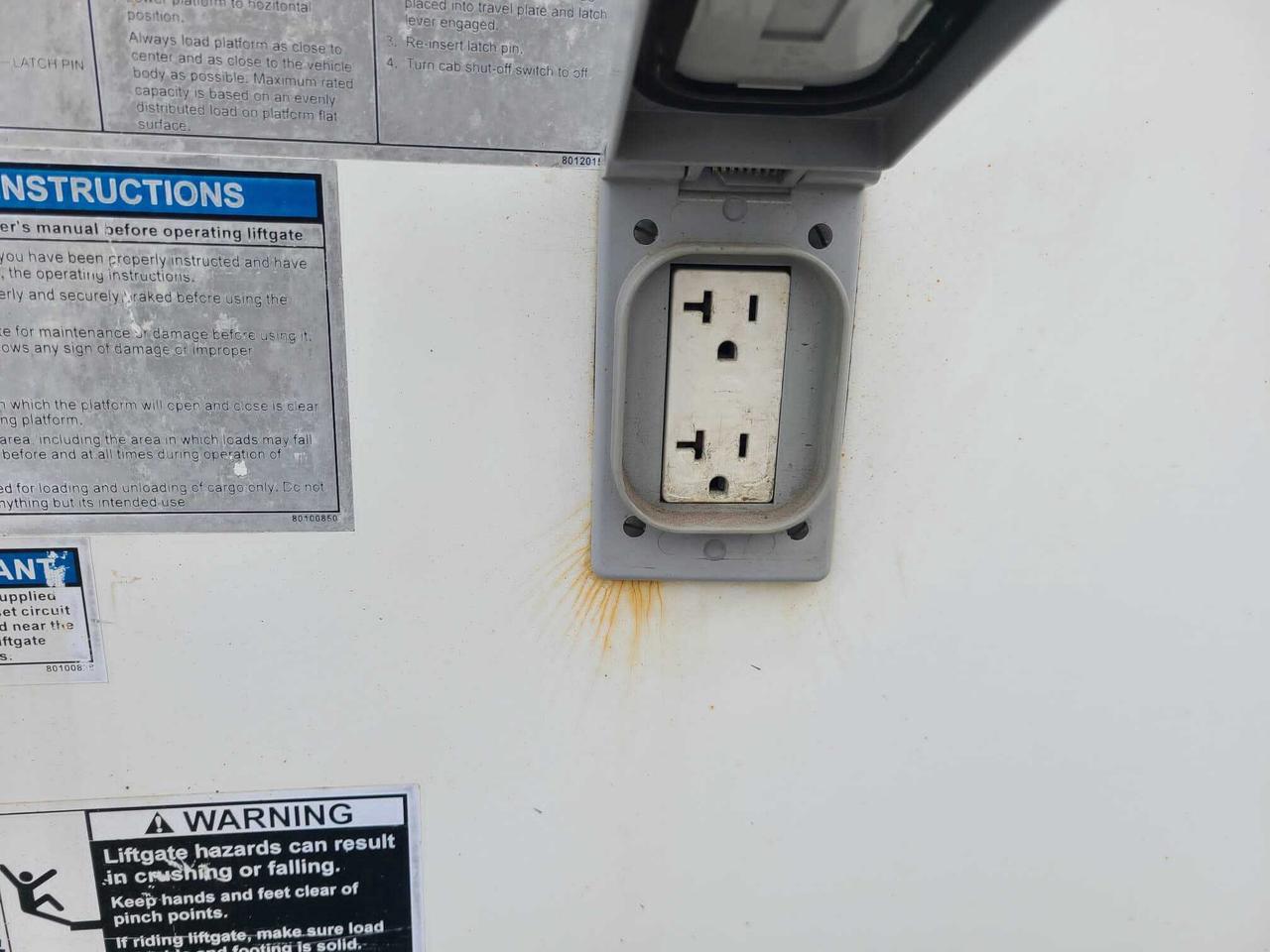 2012 Ford Econoline E-450 16 FT UNICELL-WALTCO P/LIFTGATE-5 PASSENGER Photo