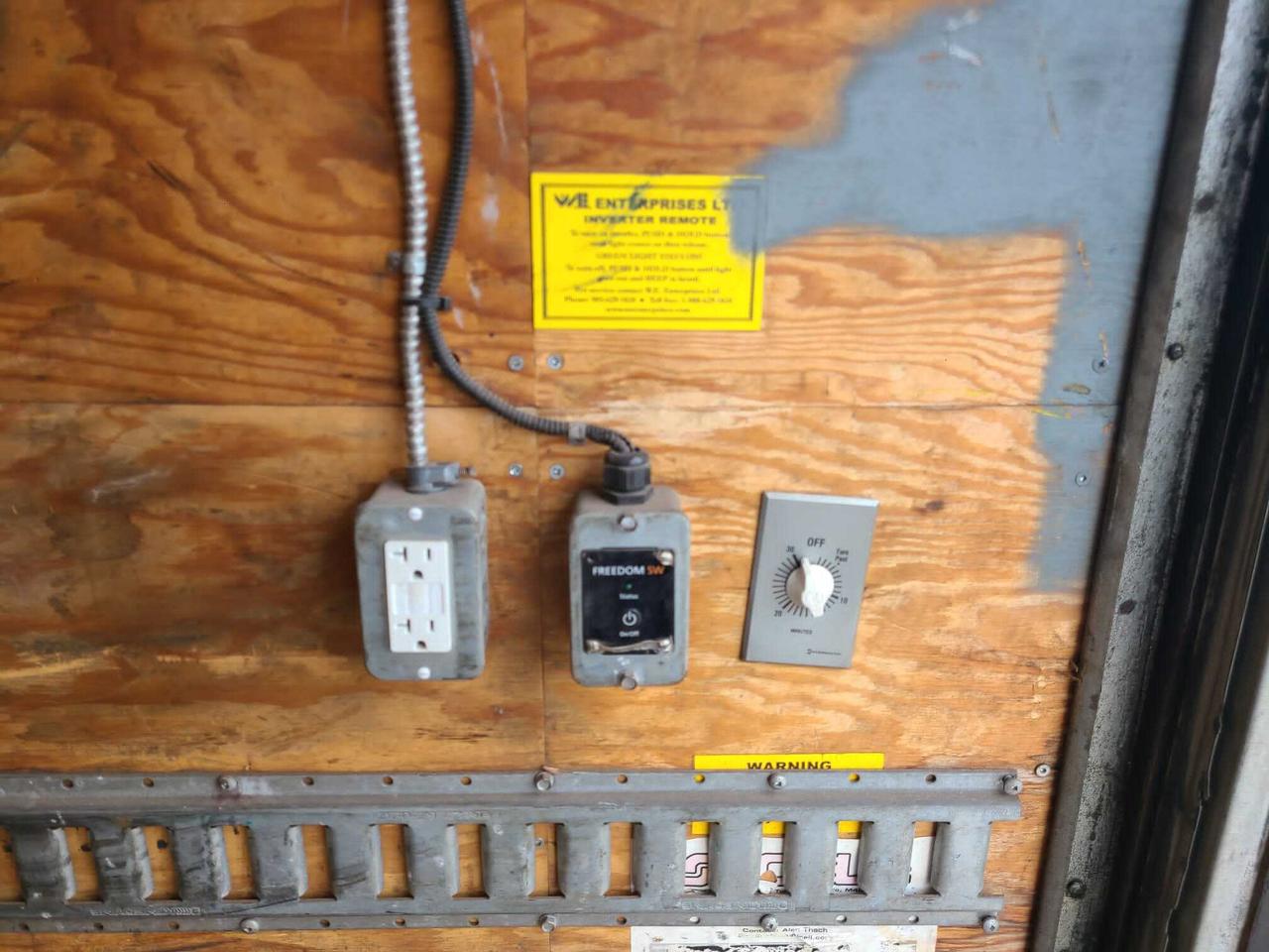 2012 Ford Econoline E-450 16 FT UNICELL-WALTCO P/LIFTGATE-5 PASSENGER Photo