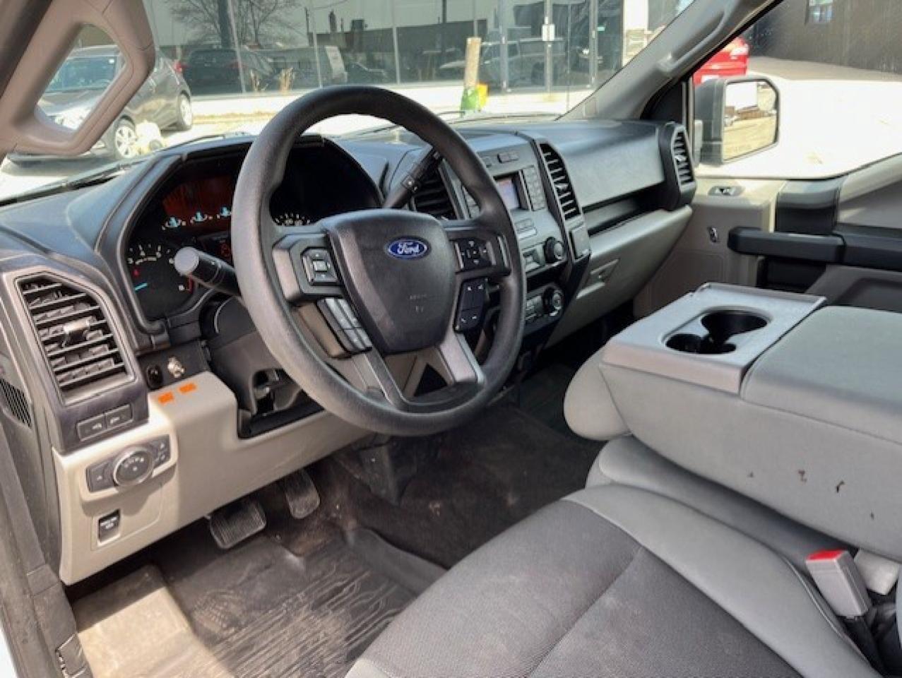 2020 Ford F-150 XL V6 ARE CAP-BACK UP CAMERA-MOBILE POWER WASHER Photo