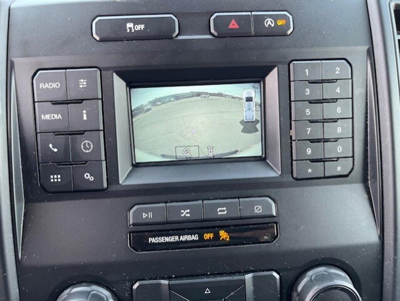 2020 Ford F-150 XL V6 ARE CAP-BACK UP CAMERA-MOBILE POWER WASHER Photo