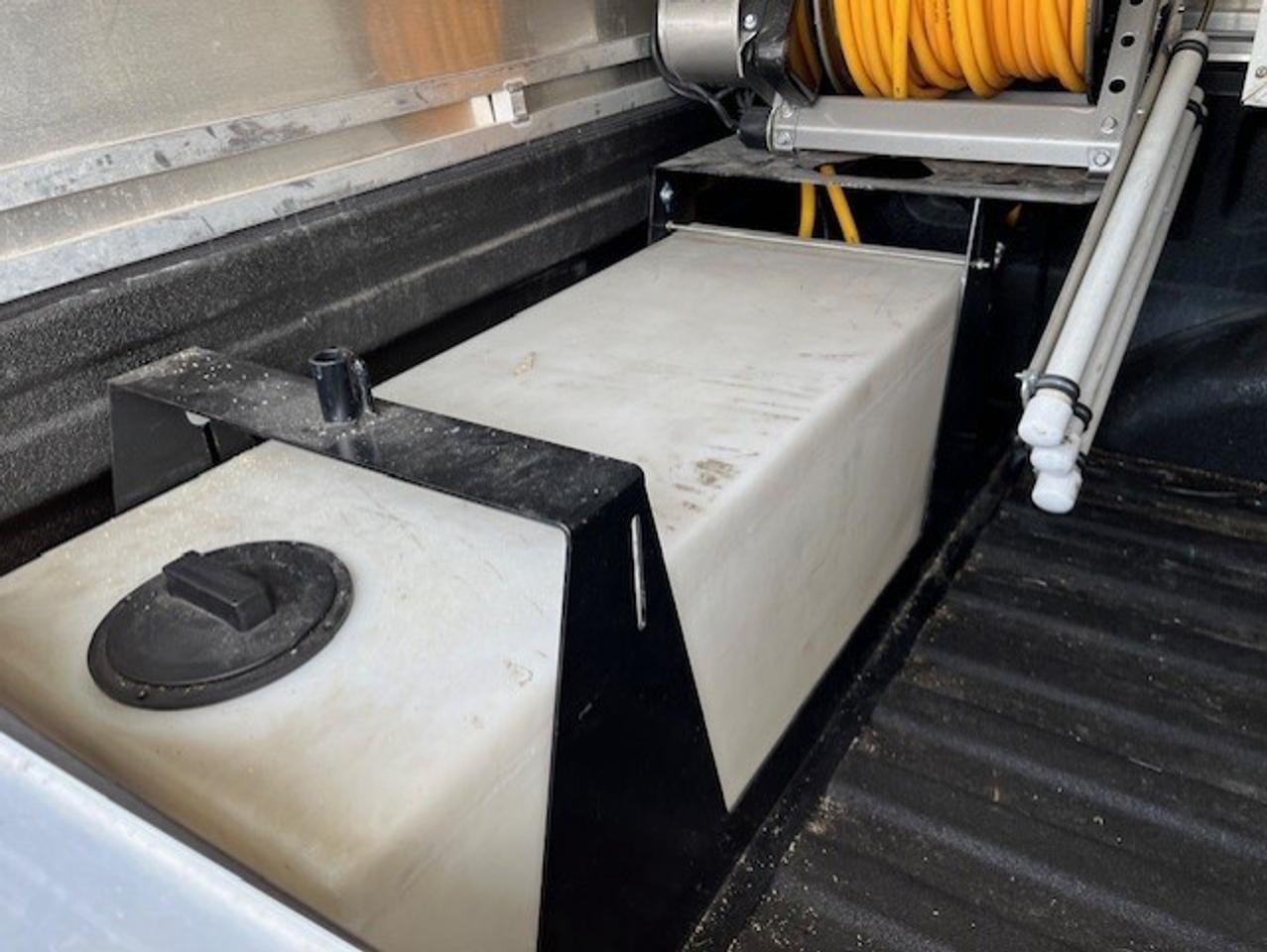 2020 Ford F-150 XL V6 ARE CAP-BACK UP CAMERA-MOBILE POWER WASHER Photo