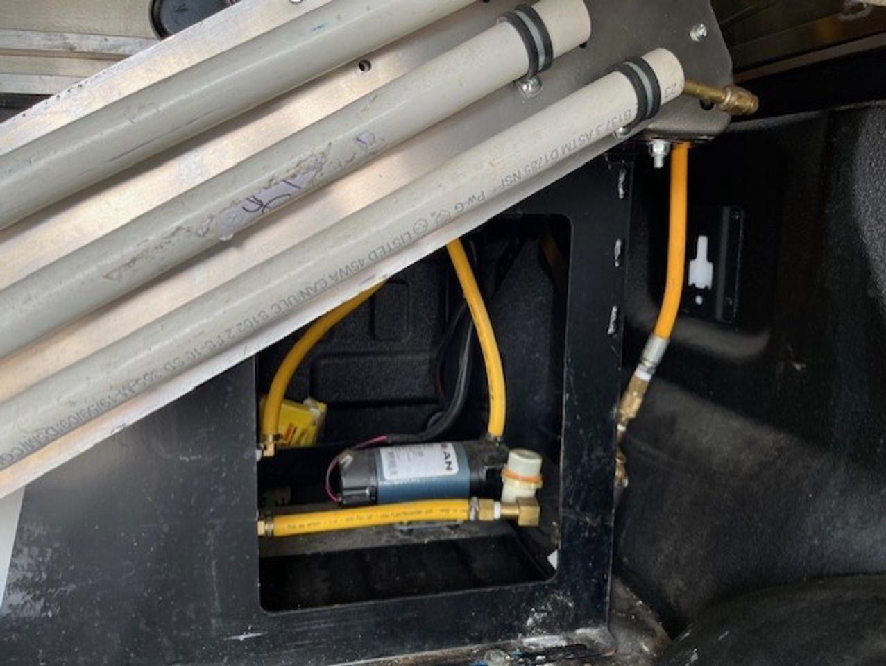 2020 Ford F-150 XL V6 ARE CAP-BACK UP CAMERA-MOBILE POWER WASHER Photo