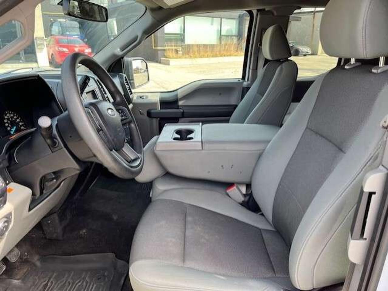 2020 Ford F-150 XL V6 ARE CAP-BACK UP CAMERA-MOBILE POWER WASHER Photo