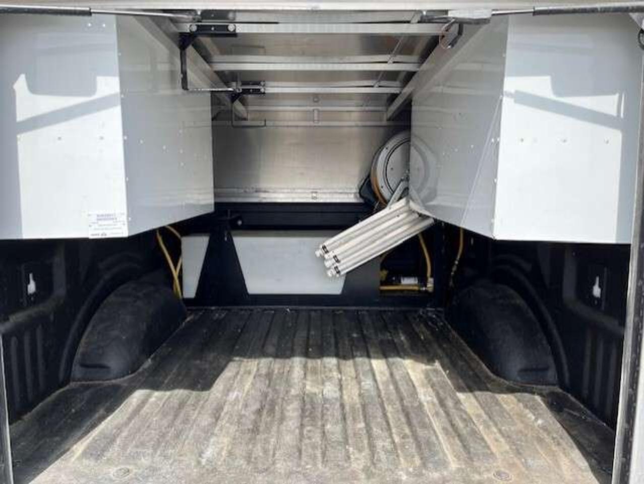 2020 Ford F-150 XL V6 ARE CAP-BACK UP CAMERA-MOBILE POWER WASHER Photo