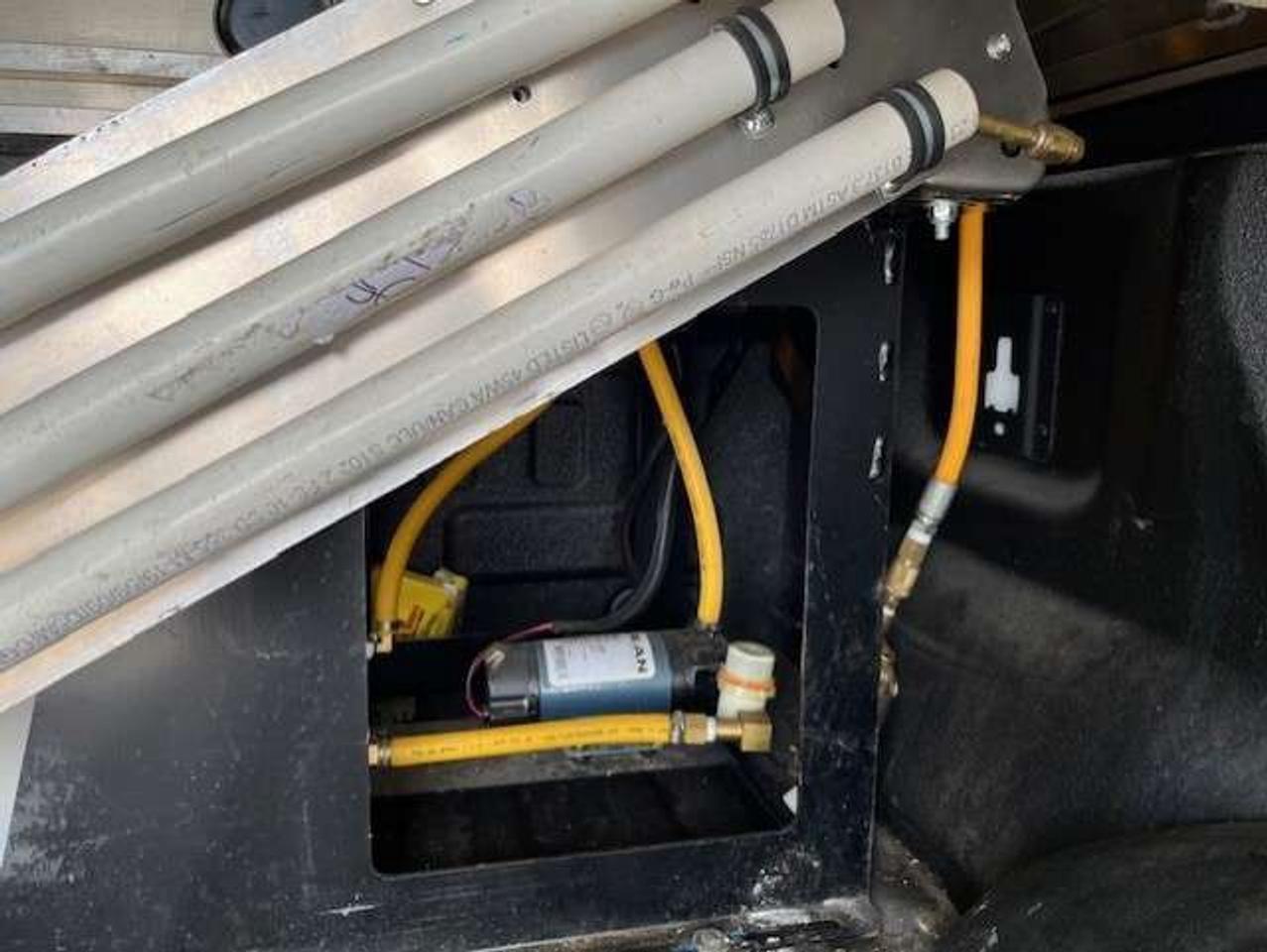2020 Ford F-150 XL V6 ARE CAP-BACK UP CAMERA-MOBILE POWER WASHER Photo