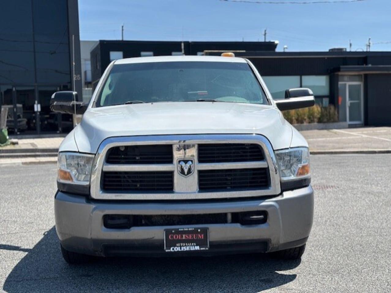 2011 RAM 2500 6.7L CUMMINS DIESEL-CREW CAB-SHORT BOX-ONLY 87KM! Photo