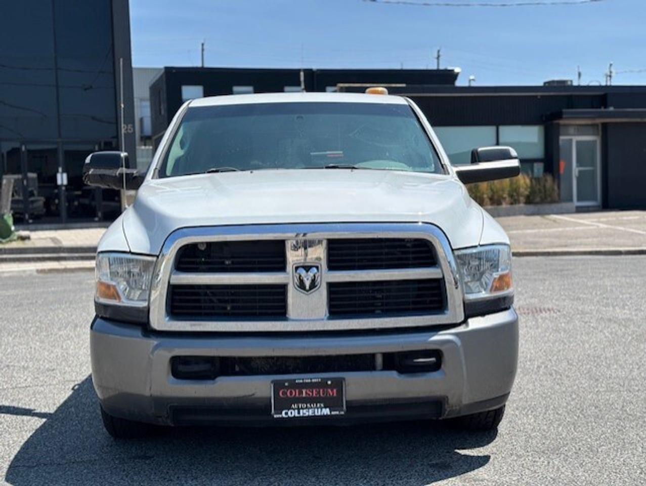 2011 RAM 2500 6.7L CUMMINS DIESEL-CREW CAB-SHORT BOX-ONLY 87KM! Photo