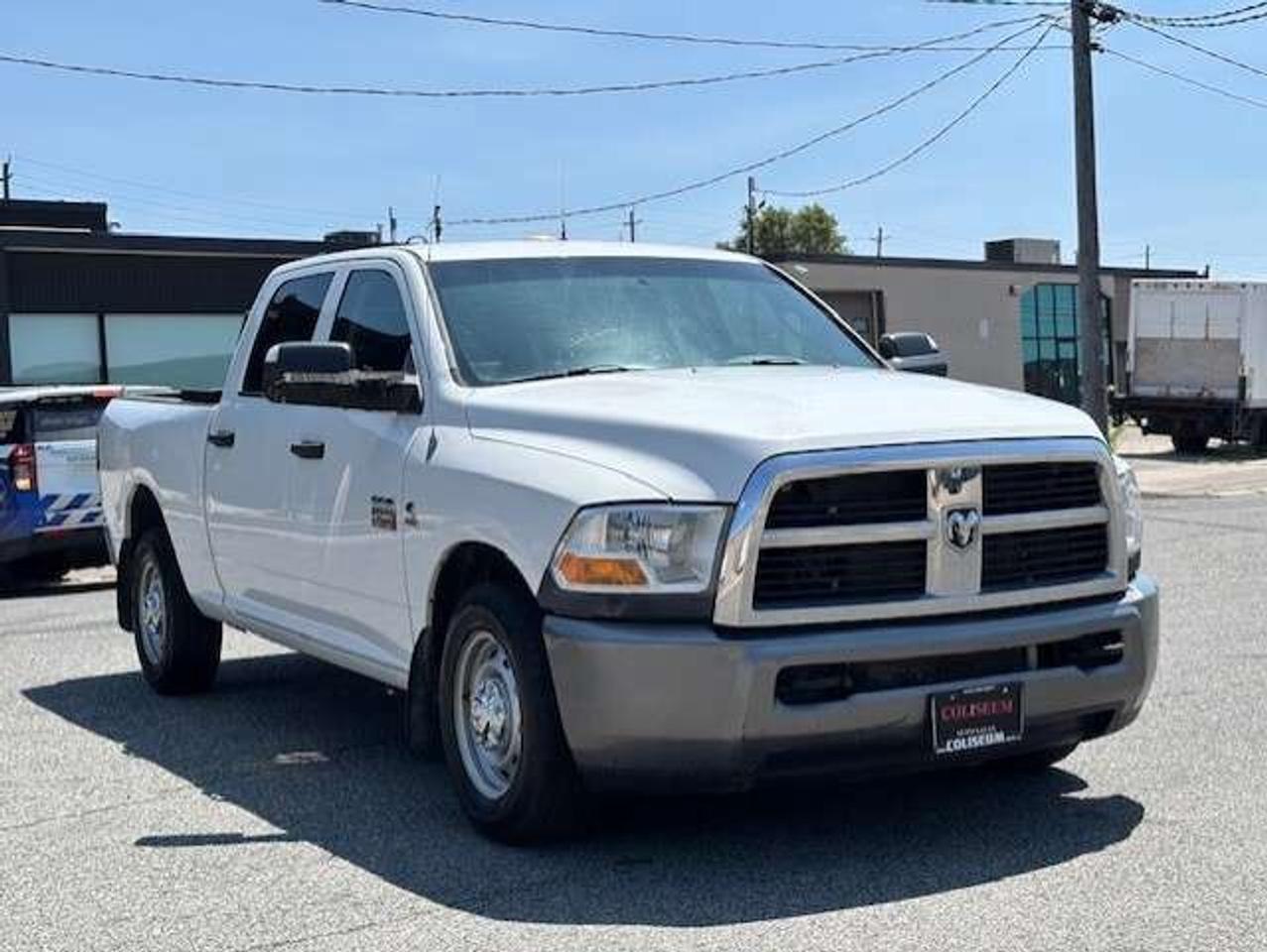 2011 RAM 2500 6.7L CUMMINS DIESEL-CREW CAB-SHORT BOX-ONLY 87KM! Photo