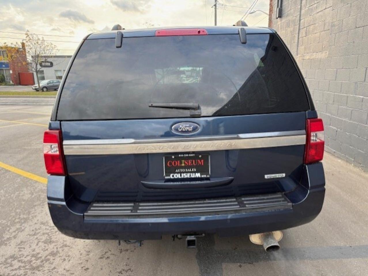 2017 Ford Expedition XLT 4WD 8 PASSENGER LEATHER-ROOF-CAM-NAV-CERTIFIED Photo