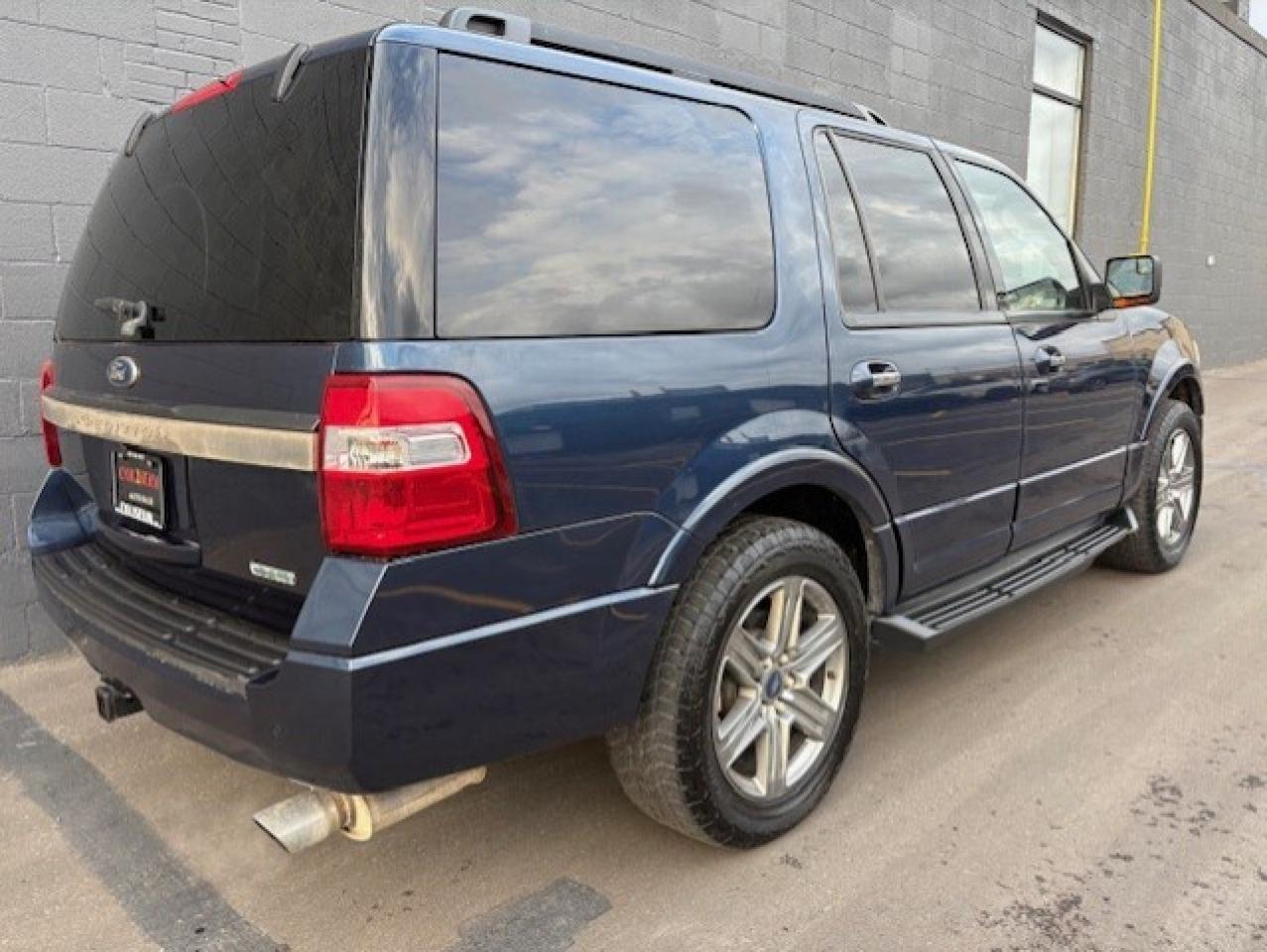 2017 Ford Expedition XLT 4WD 8 PASSENGER LEATHER-ROOF-CAM-NAV-CERTIFIED Photo