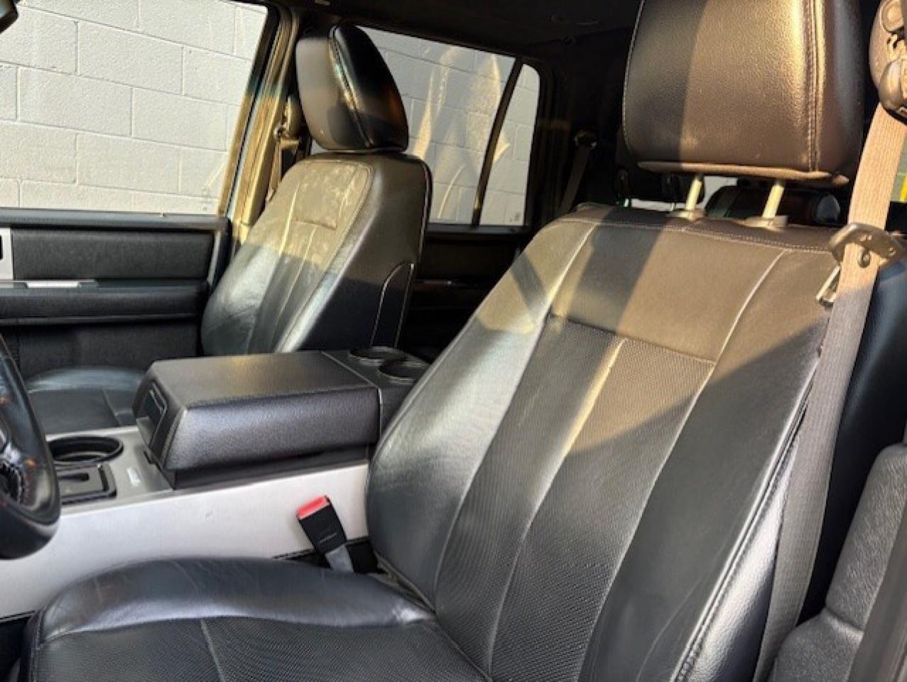 2017 Ford Expedition XLT 4WD 8 PASSENGER LEATHER-ROOF-CAM-NAV-CERTIFIED Photo