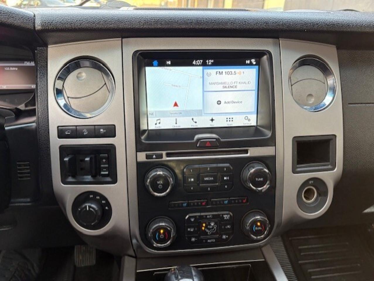 2017 Ford Expedition XLT 4WD 8 PASSENGER LEATHER-ROOF-CAM-NAV-CERTIFIED Photo