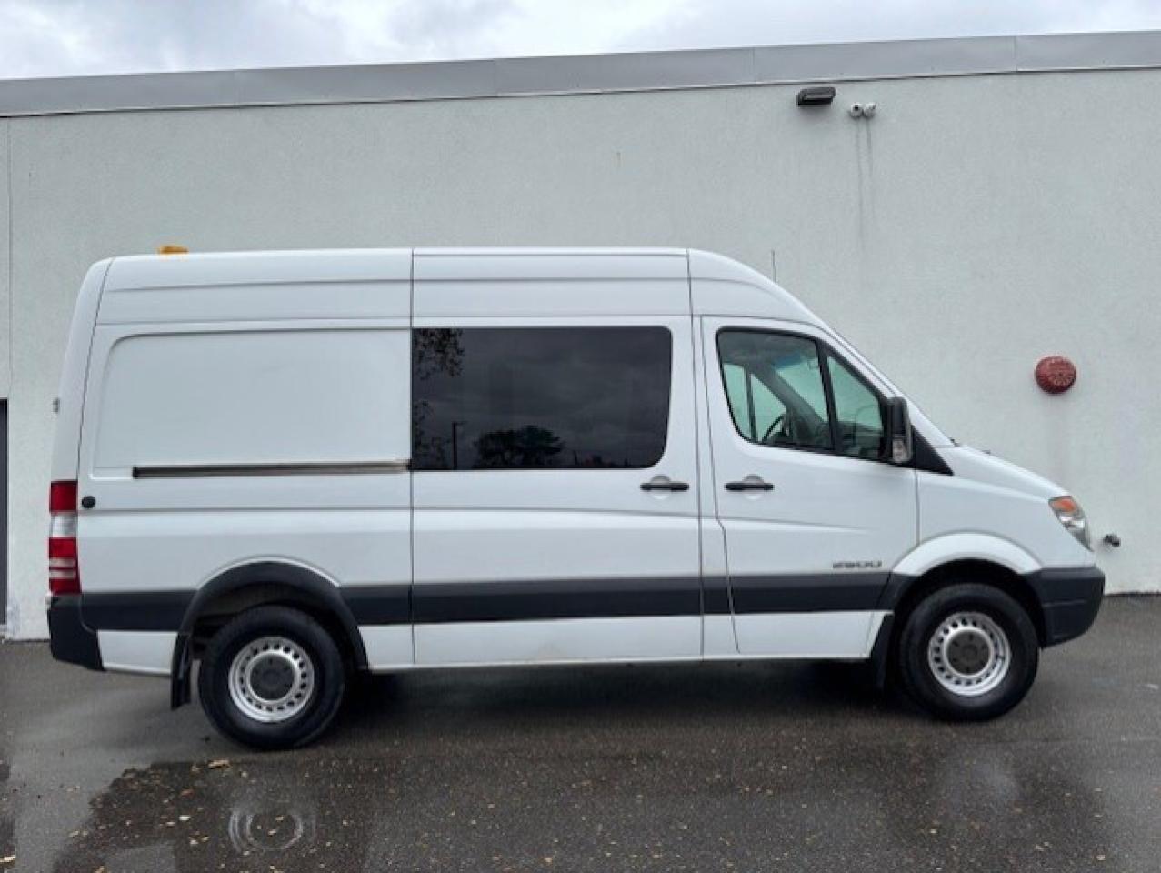2009 Dodge Sprinter 2500 144 HIGH ROOF-ONLY 89,000KM-1 OWNER-SHELVES! Photo4