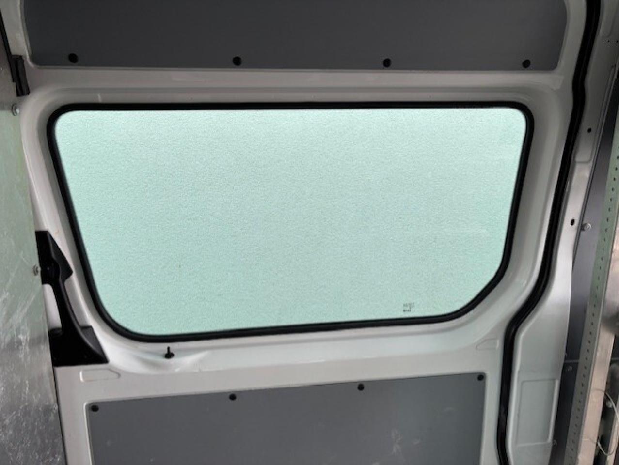 2009 Dodge Sprinter 2500 144 HIGH ROOF-ONLY 89,000KM-1 OWNER-SHELVES! Photo