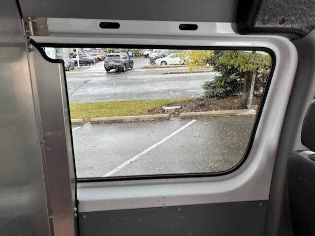 2009 Dodge Sprinter 2500 144 HIGH ROOF-ONLY 89,000KM-1 OWNER-SHELVES! Photo