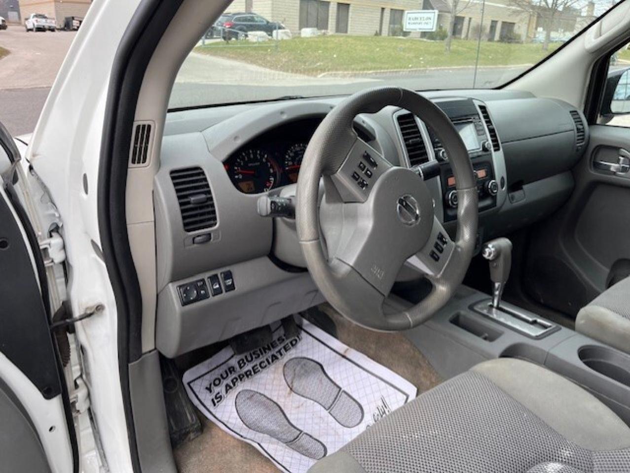 2018 Nissan Frontier SV 4X4 MIDNIGHT EDITION-CREW CAB-CERTIFIED-FINANCE Photo