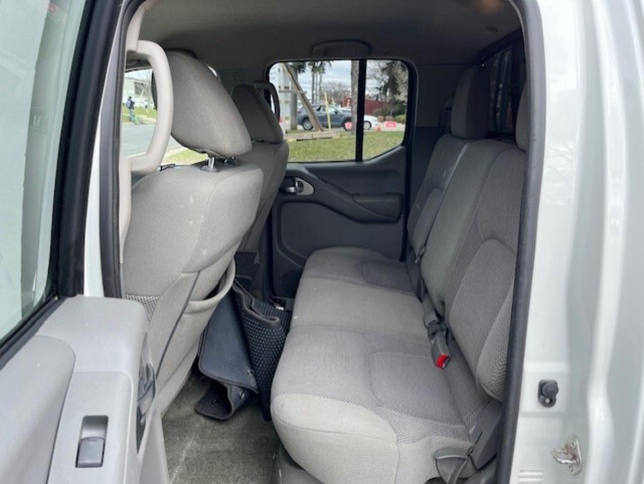 2018 Nissan Frontier SV 4X4 MIDNIGHT EDITION-CREW CAB-CERTIFIED-FINANCE Photo