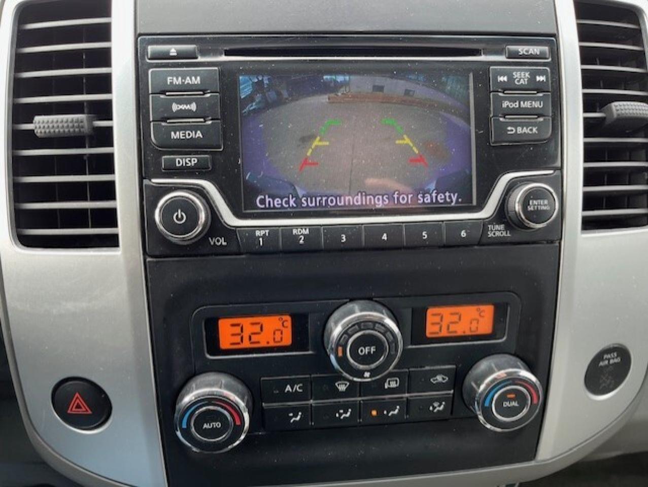 2018 Nissan Frontier SV 4X4 MIDNIGHT EDITION-CREW CAB-CERTIFIED-FINANCE Photo