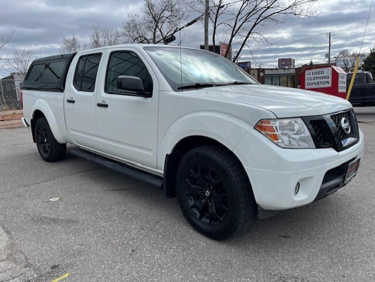 2018 Nissan Frontier SV 4X4 MIDNIGHT EDITION-CREW CAB-CERTIFIED-FINANCE Photo