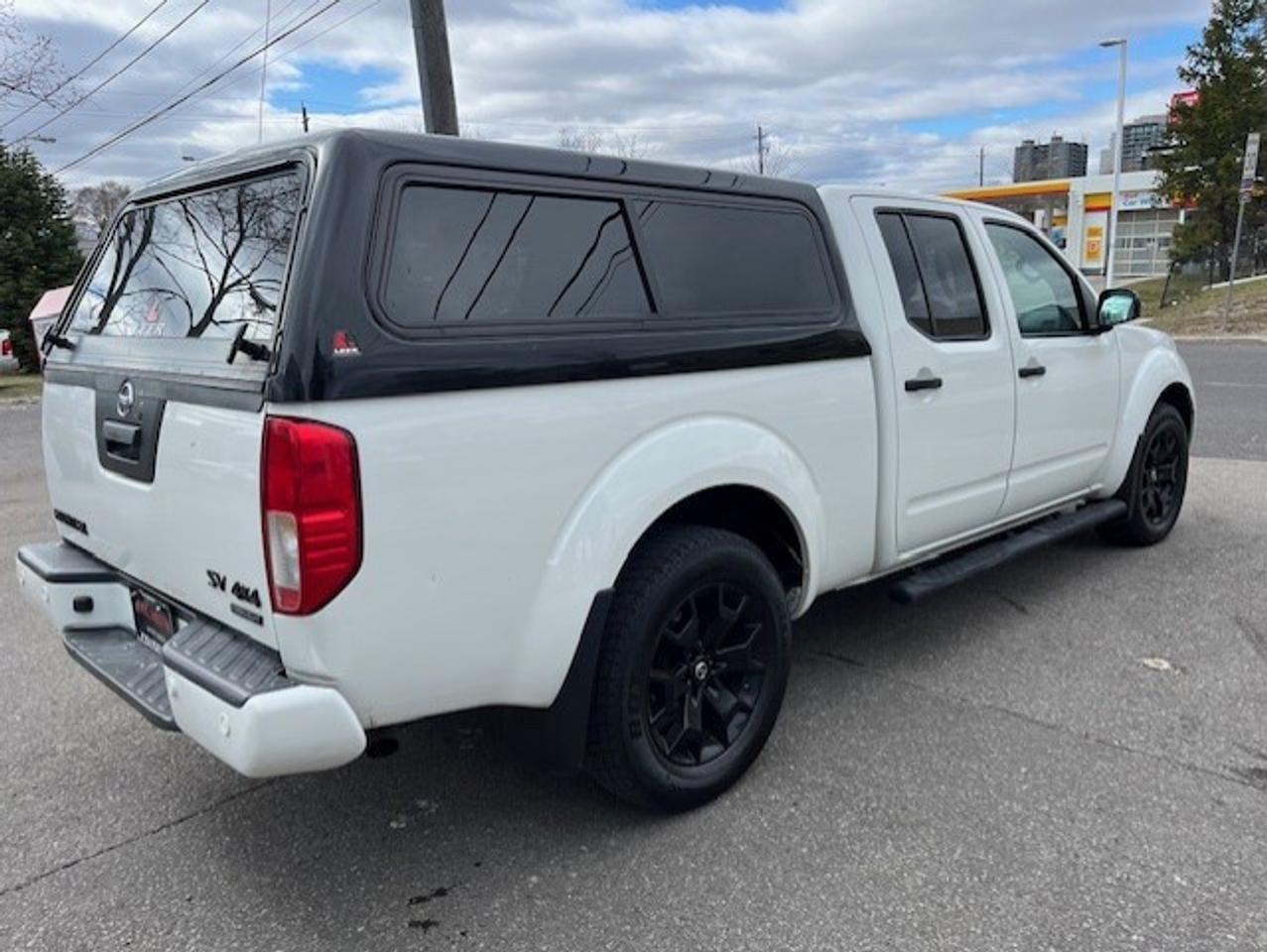 2018 Nissan Frontier SV 4X4 MIDNIGHT EDITION-CREW CAB-CERTIFIED-FINANCE Photo
