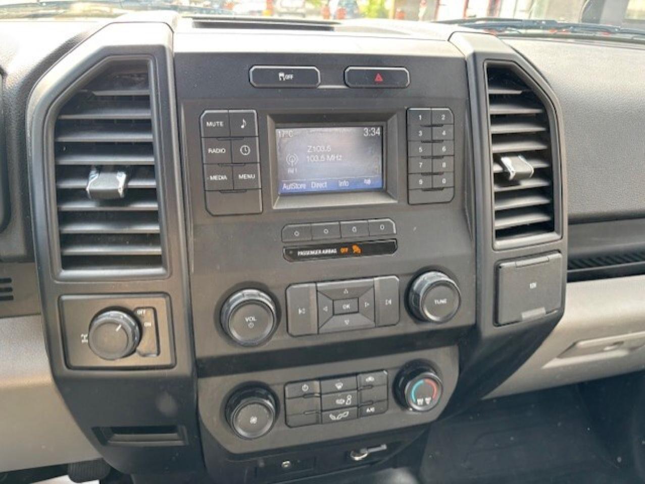 2016 Ford F-150 XL ONLY 90KM-REGULAR CAB 8' LONG BOX-10 TO CHOOSE Photo