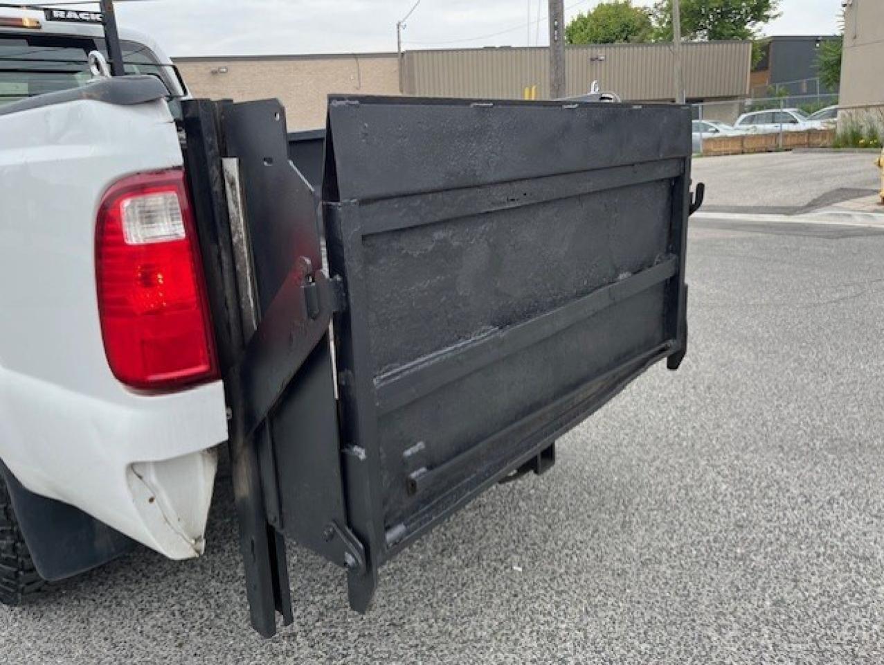 2013 Ford F-250 6.7L POWER STROKE DIESEL-LONG BOX-POWER LIFTGATE Photo