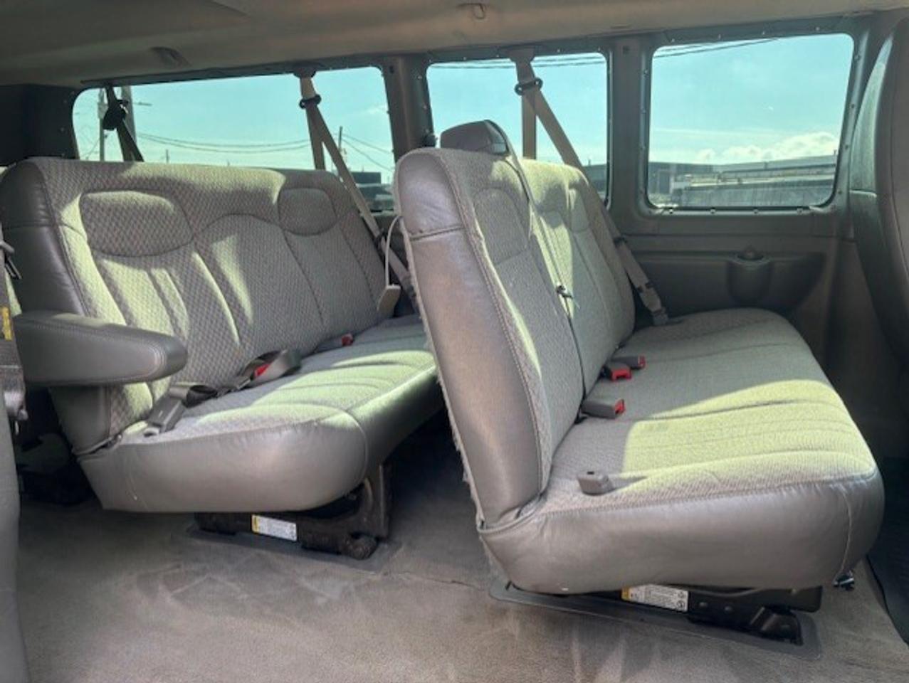 2014 Chevrolet Express 3500 **6.6L DURAMAX DIESEL-12 PASSENGER EXTENDED** Photo