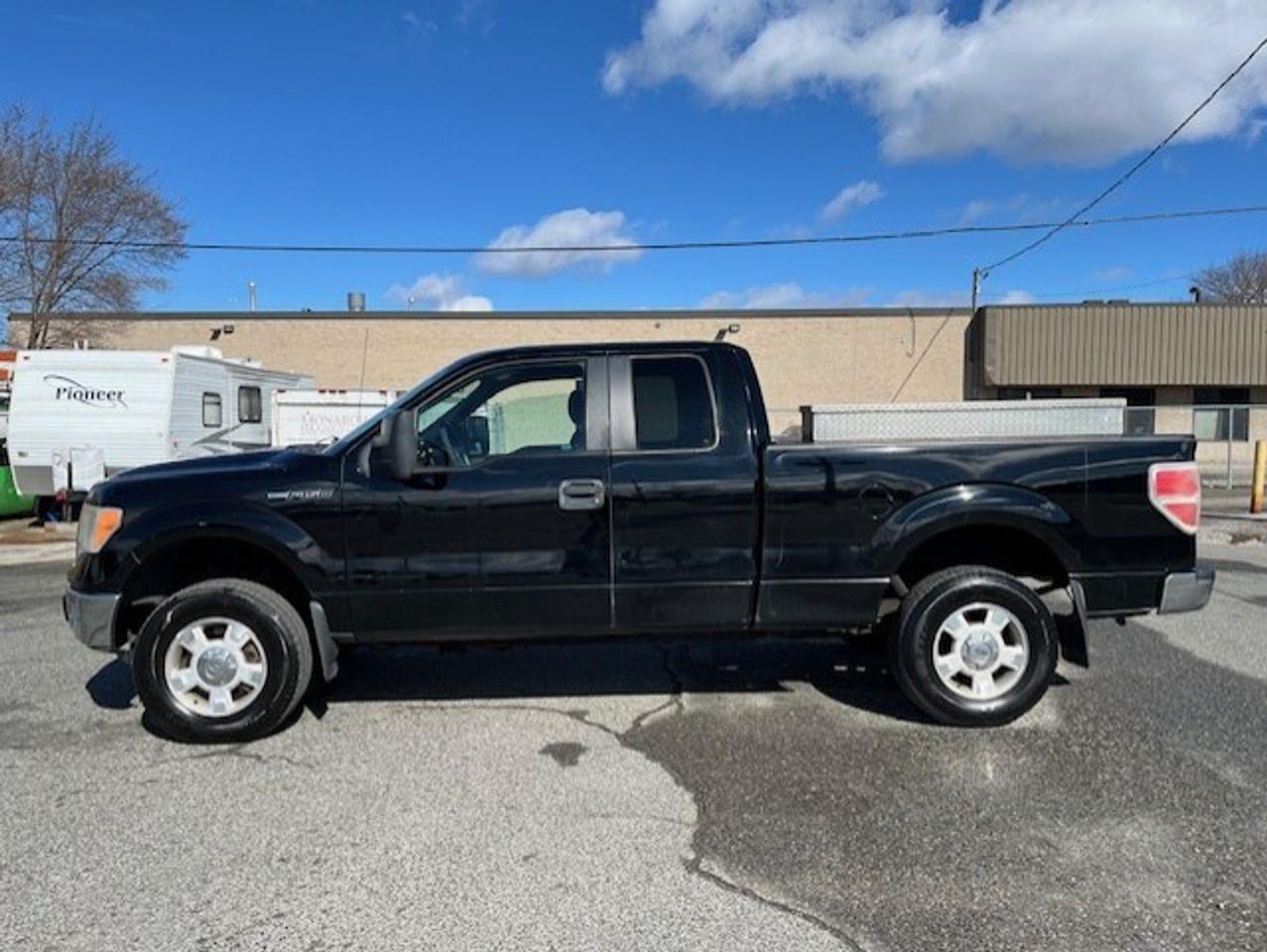 2011 Ford F-150 XLT 4WD V8 5.0L SUPERCAB-1OWNER-CERTIFIED-FINANCE! Photo