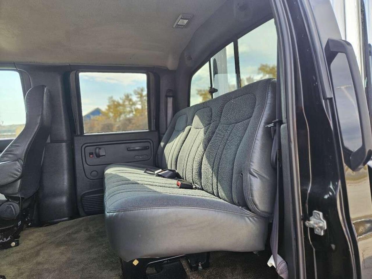 2006 Chevrolet CC4500 KODIAK 4x4-6.6L DURAMAX DIESEL-CREW CAB-TOPKICK!!! Photo
